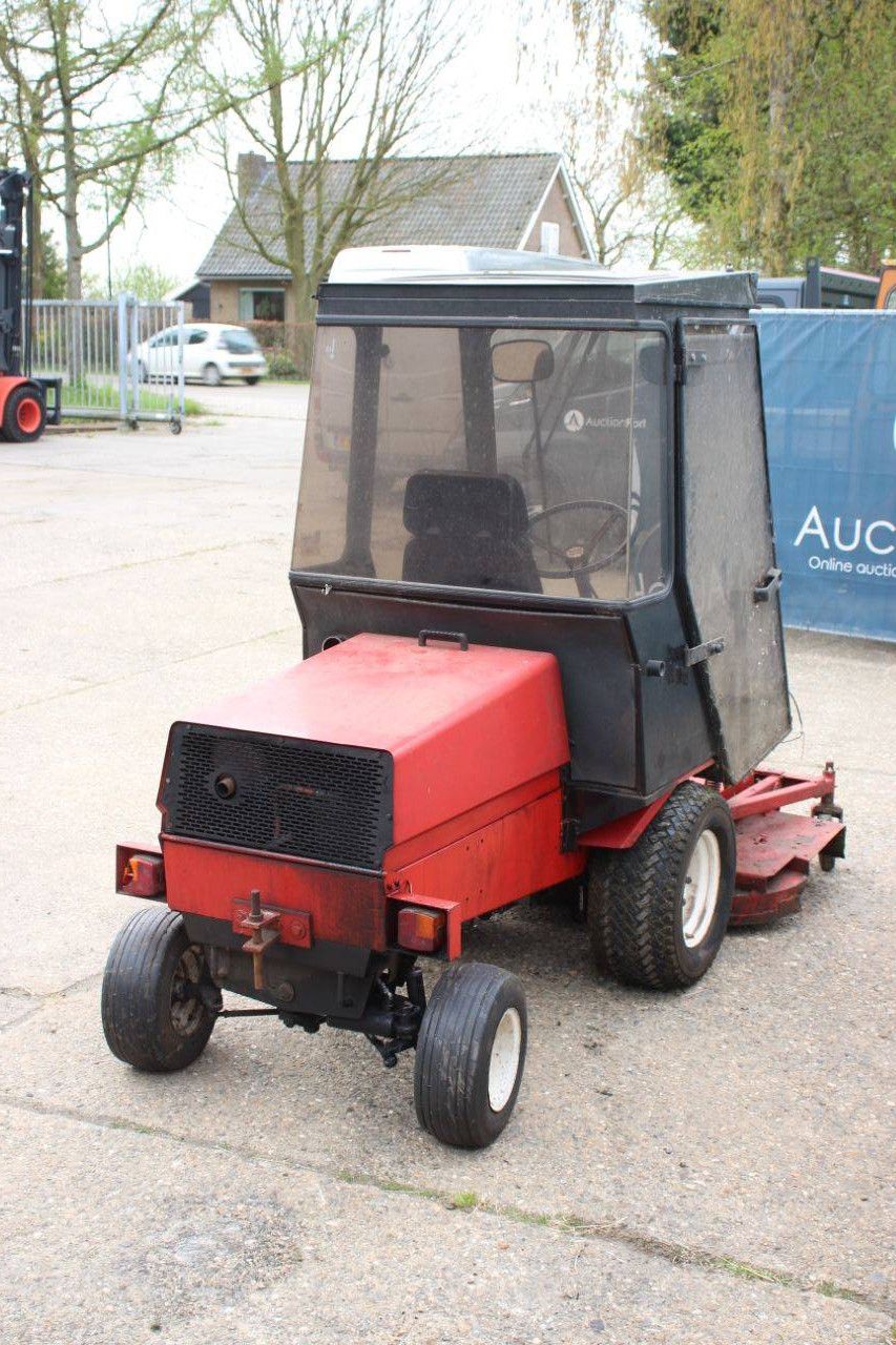 Toro 220D Diesel-Aufsitzmäher