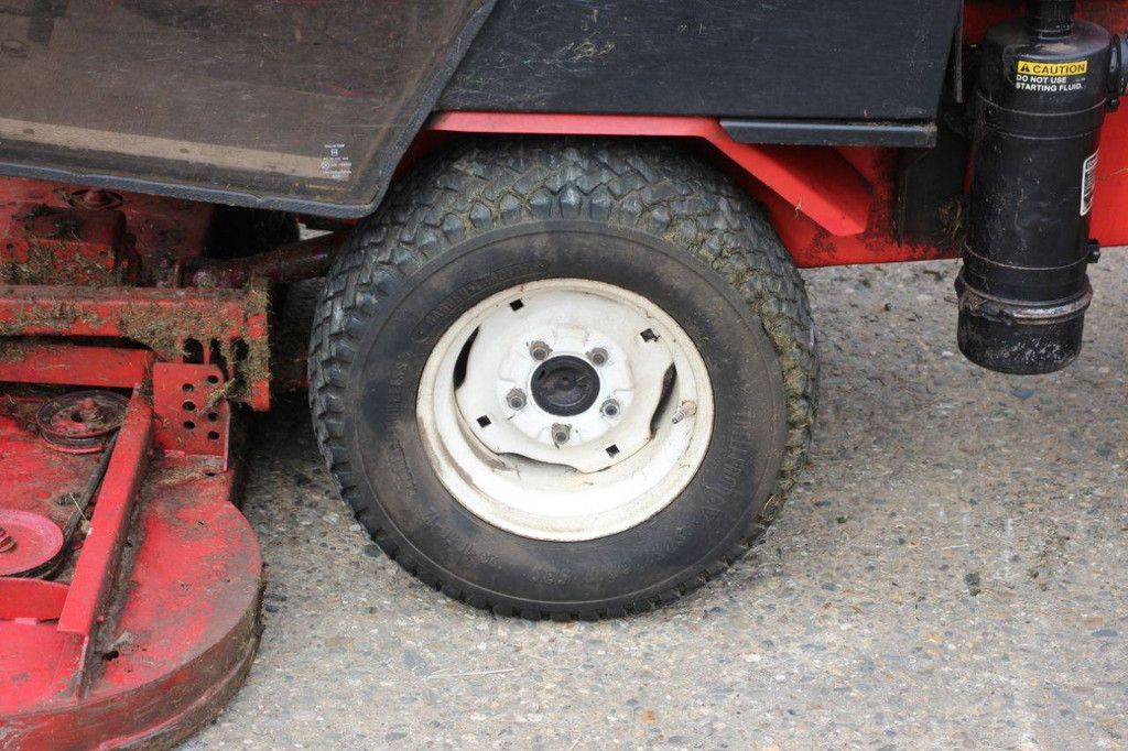 Toro 220D Diesel-Aufsitzmäher