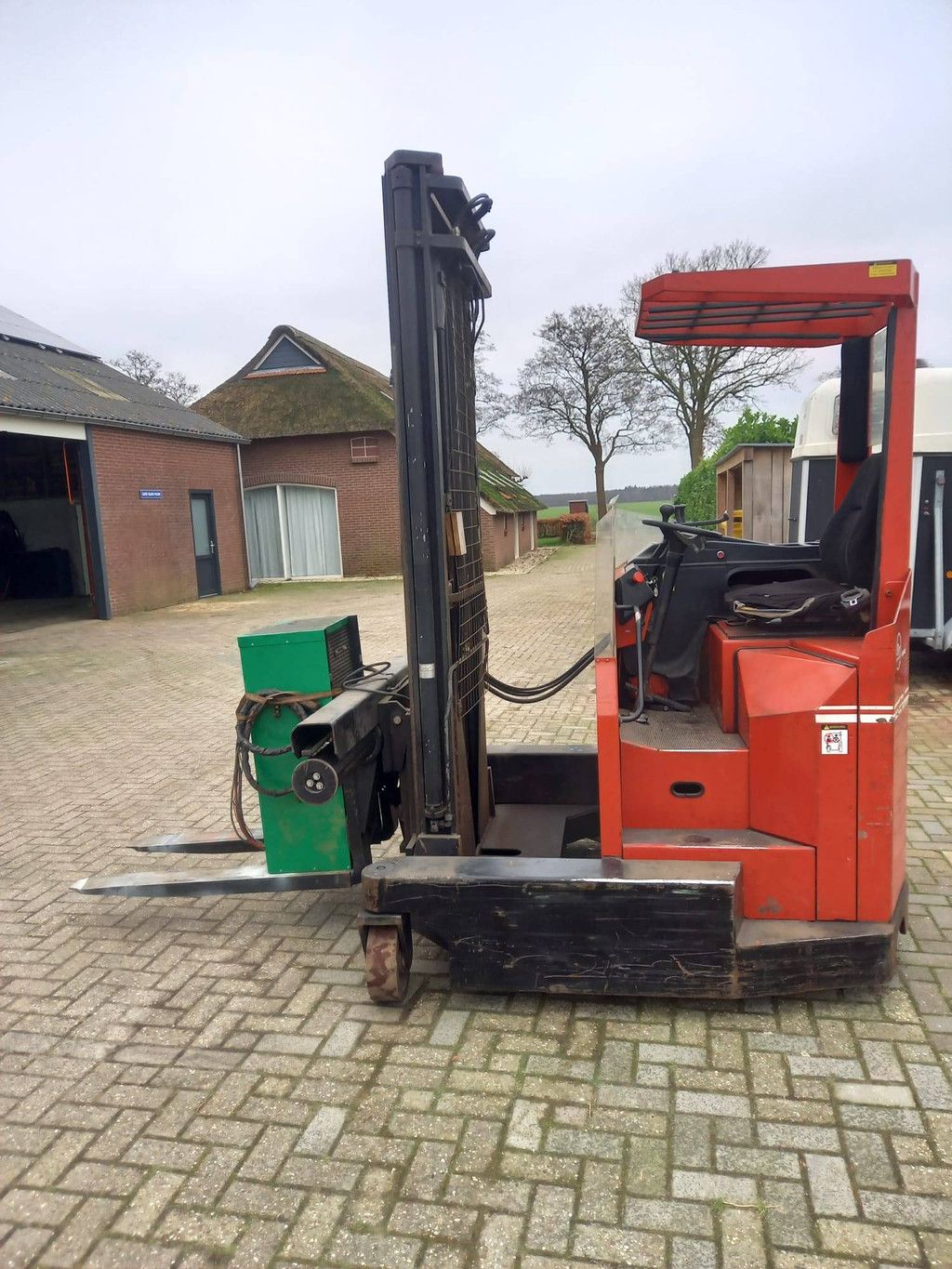 Reach truck BT FRT2000 Electric 2000kg 4.15m