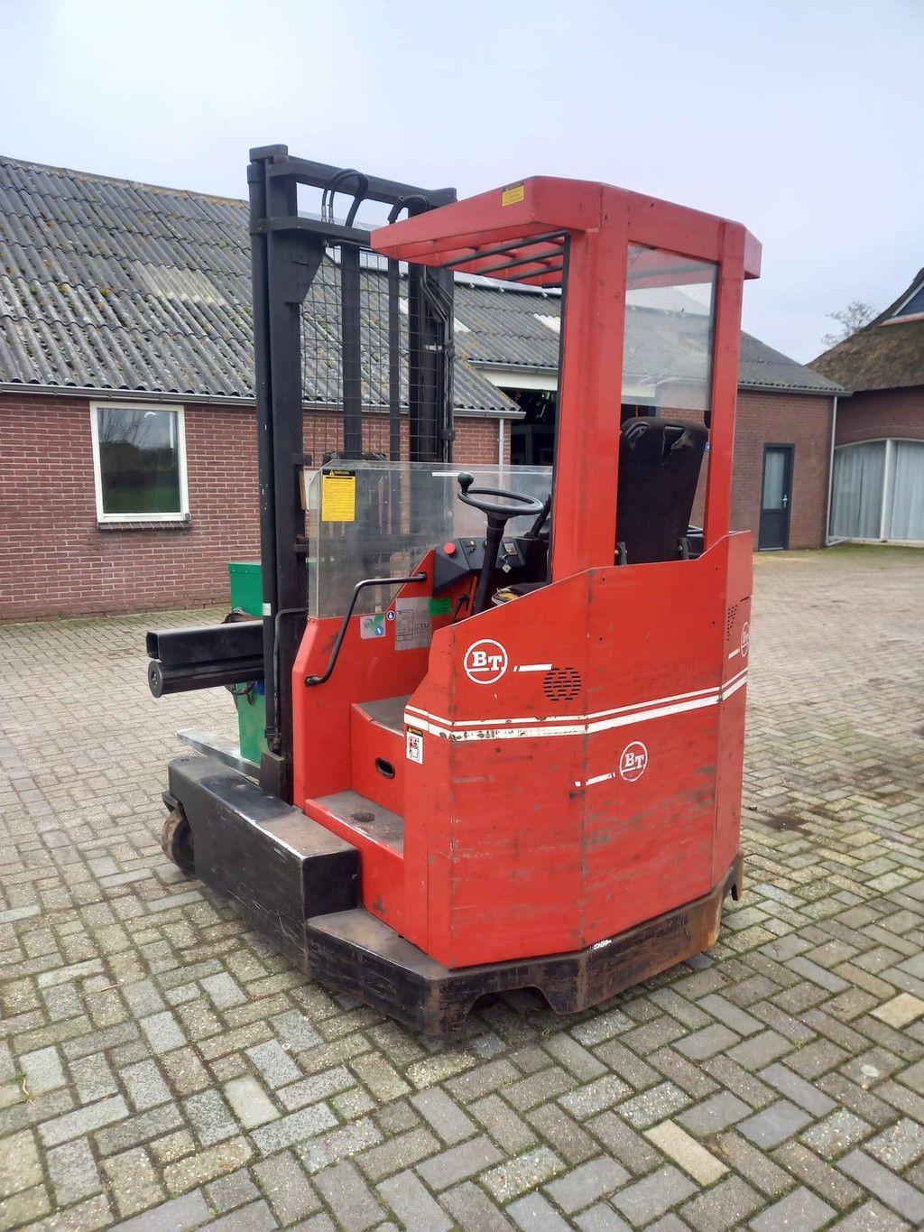 Reach truck BT FRT2000 Electric 2000kg 4.15m