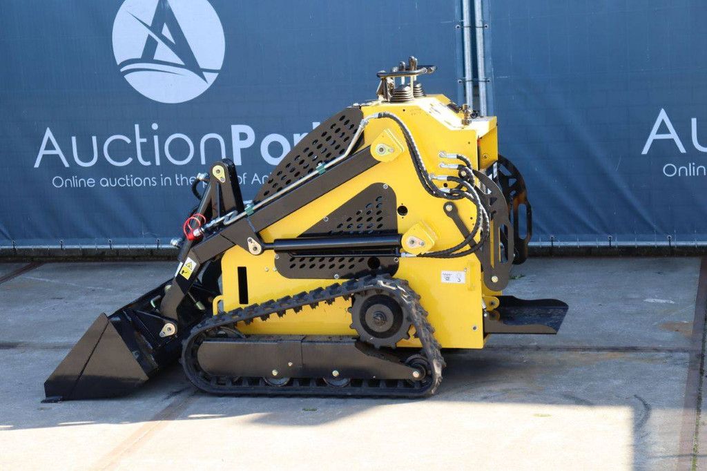 Skid steer loader LH T360 Petrol 8.7kW New