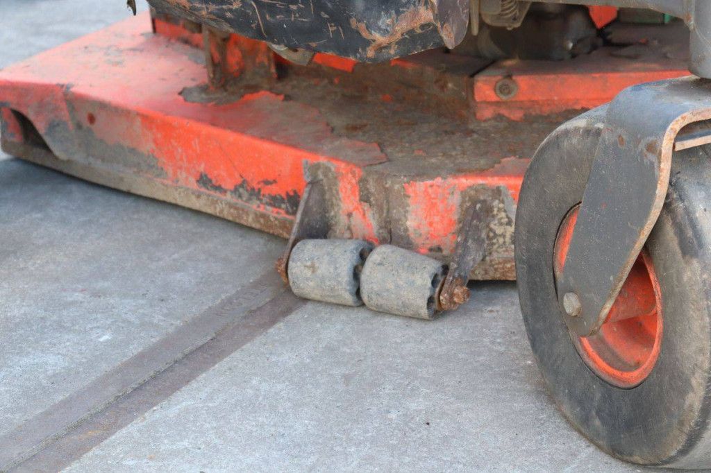 Kubota ZD326 Diesel-Aufsitzmäher