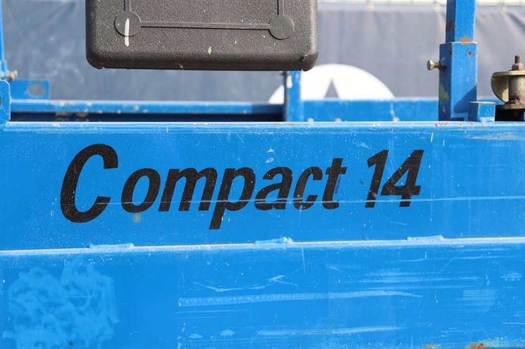 Schaarhoogwerker Haulotte Compact 14 Elektrisch 350kg 13.8m 2010