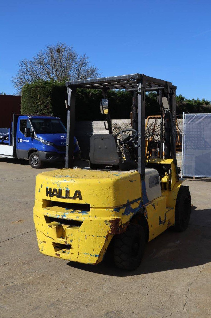 Halla HDF 30 Diesel-Gabelstapler, 2200 kg, 4,7 m