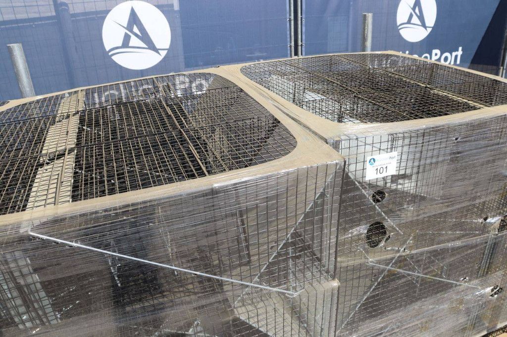 Charge von Lager-Gittercontainern