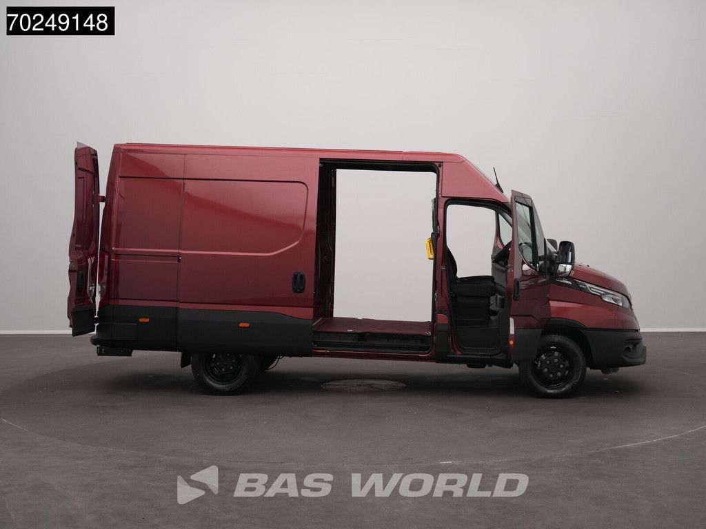 Iveco Daily 35C21 BPM VRIJ! 3.0L Automaat 2x Schuifdeur 210PK L2H2 Dubbellucht 2025-Model 3,5t Trekhaak ACC LED Navi Camera Parkeersensoren Euro6 L2 12m3 Klima AHK