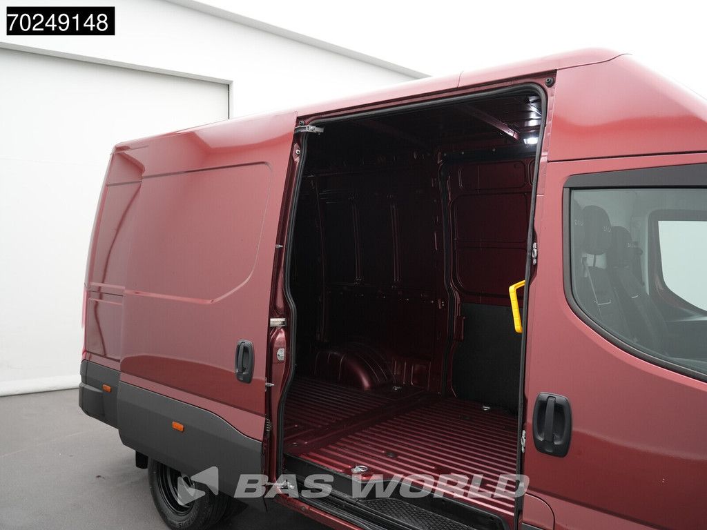 Iveco Daily 35C21 BPM VRIJ! 3.0L Automaat 2x Schuifdeur 210PK L2H2 Dubbellucht 2025-Model 3,5t Trekhaak ACC LED Navi Camera Parkeersensoren Euro6 L2 12m3 Klima AHK