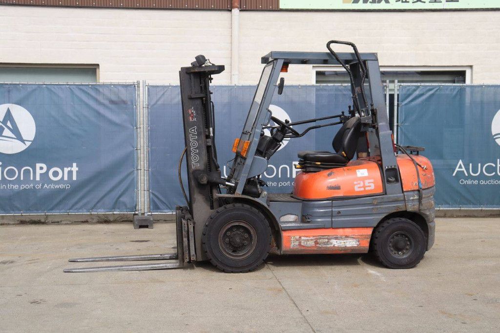 Forklift Toyota 42-6FGF25 LPG 2500kg 4.3m 1997
