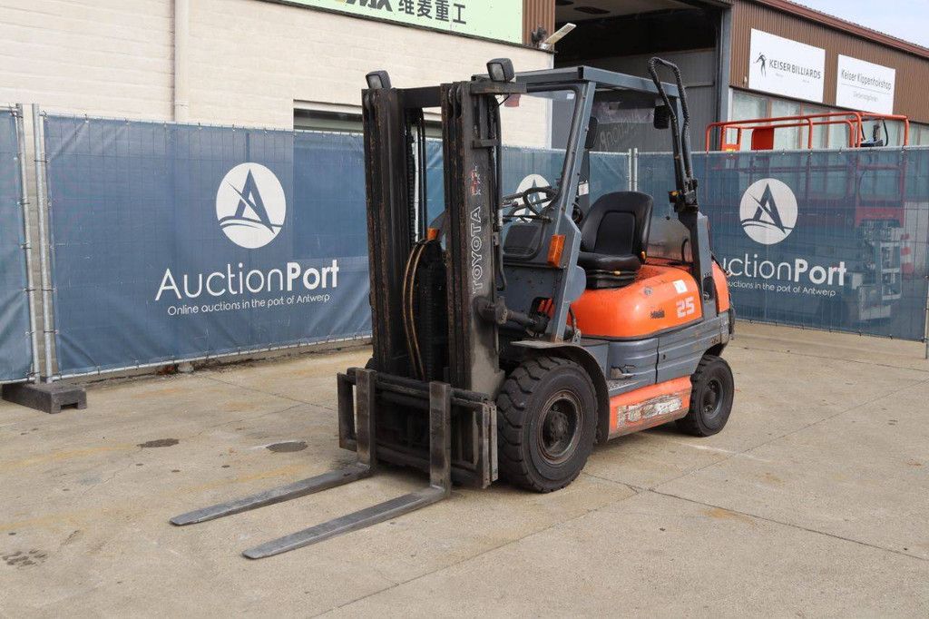 Forklift Toyota 42-6FGF25 LPG 2500kg 4.3m 1997