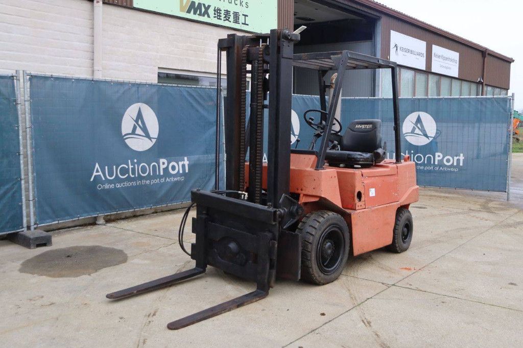 Heftruck Hyster Diesel met Kistenkantelaar