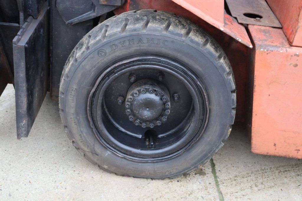 Heftruck Hyster Diesel met Kistenkantelaar