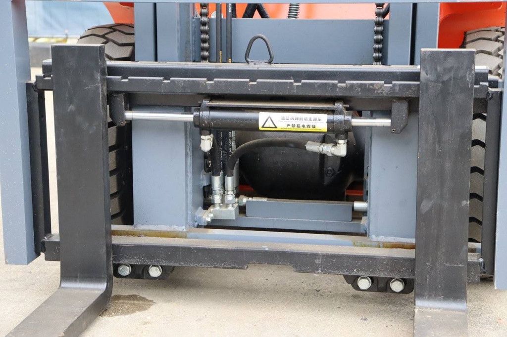 Forklift VMAX CPCD20 Diesel 2000kg 3.0m 2023 New