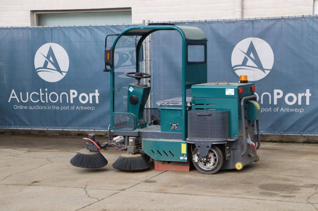 Nycheki Electric Sweeper