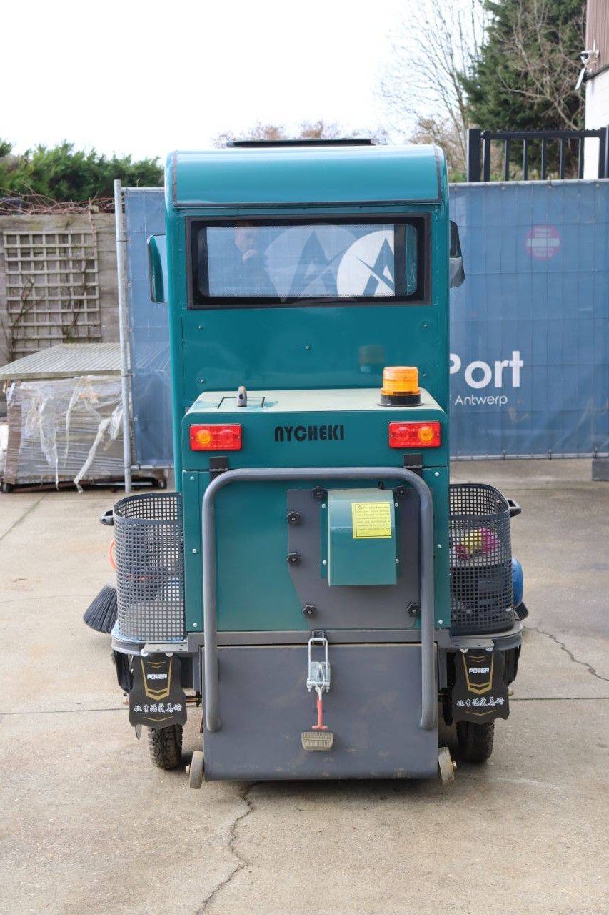 Nycheki Electric Sweeper
