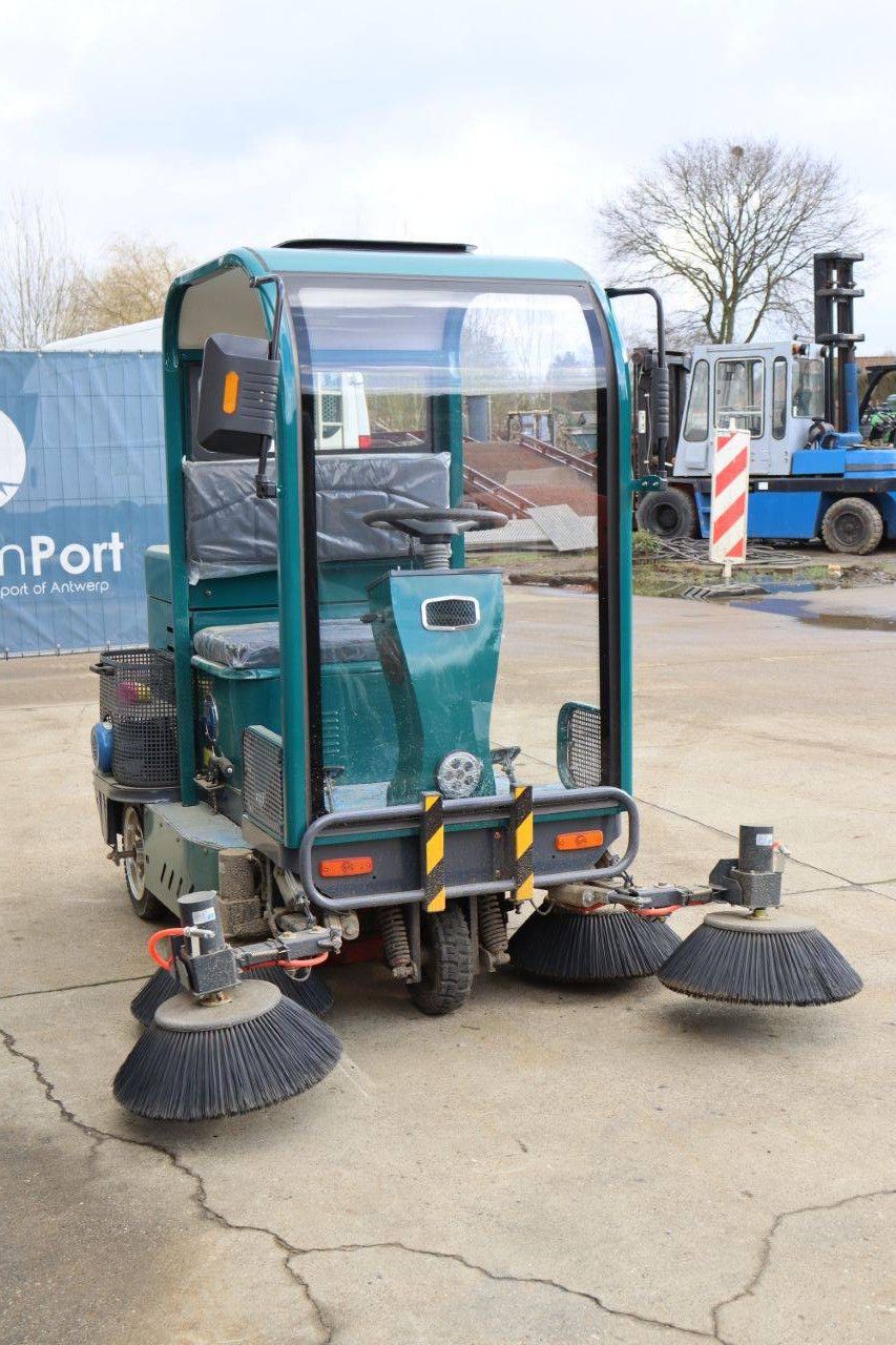 Nycheki Electric Sweeper