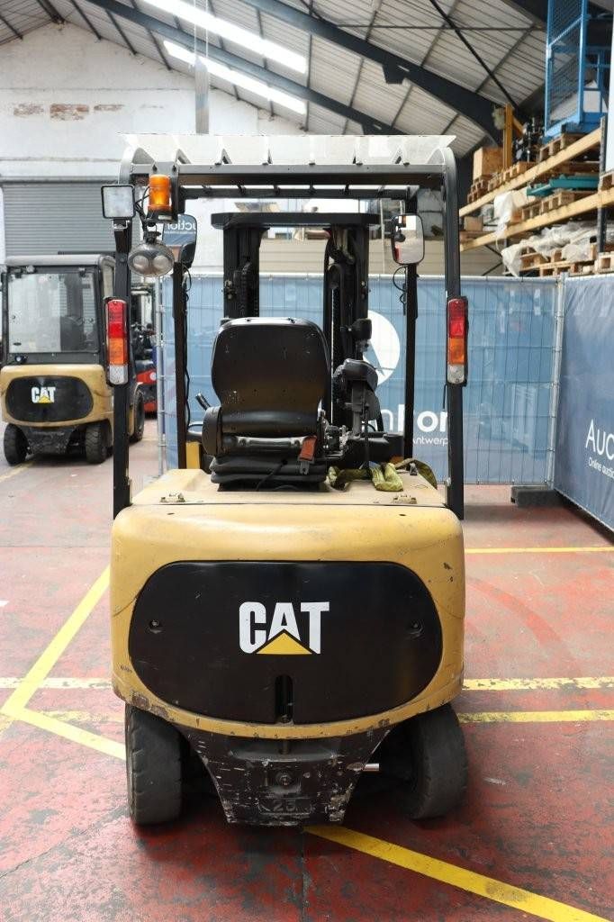 Caterpillar EP25K-PAC Elektrogabelstapler 2500 kg 4,5 m 2010