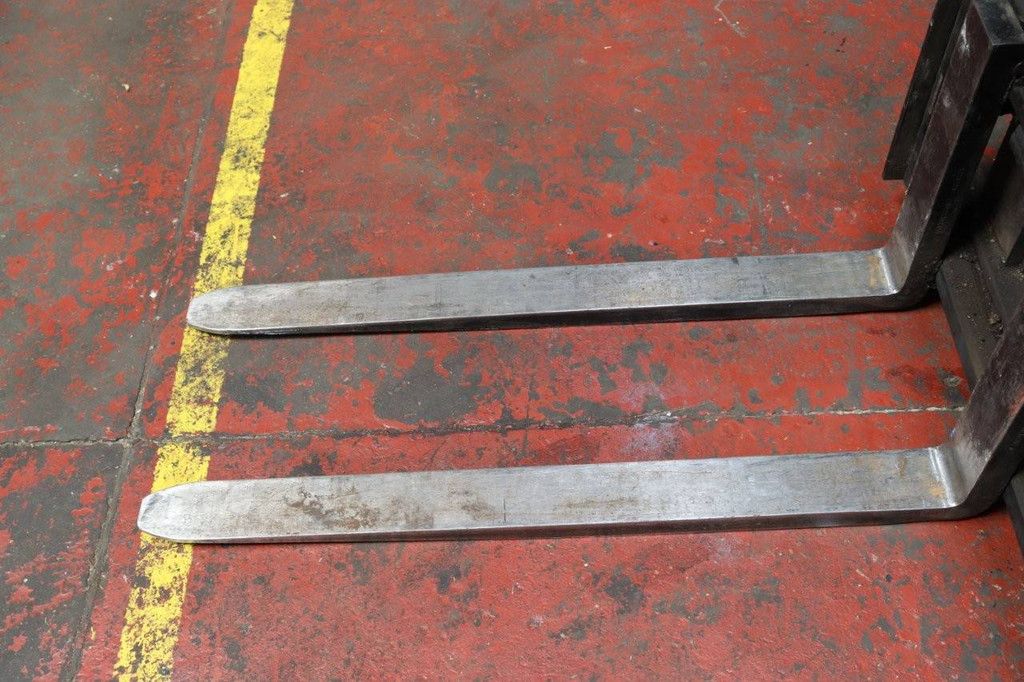 Caterpillar EP25K-PAC Elektrogabelstapler 2500 kg 4,5 m 2010