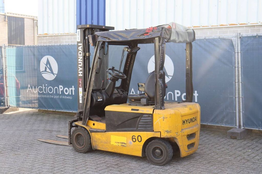 Hyundai 20B-7 Electric Forklift 1745kg 4.74m 2011