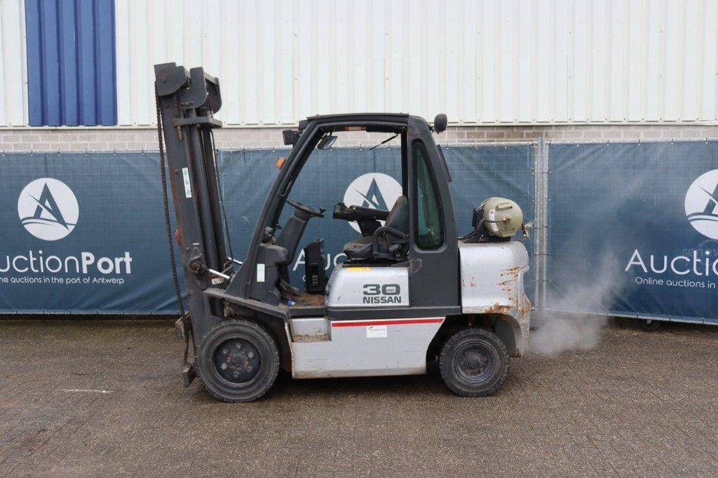 Nissan 30 LPG Forklift 2850kg