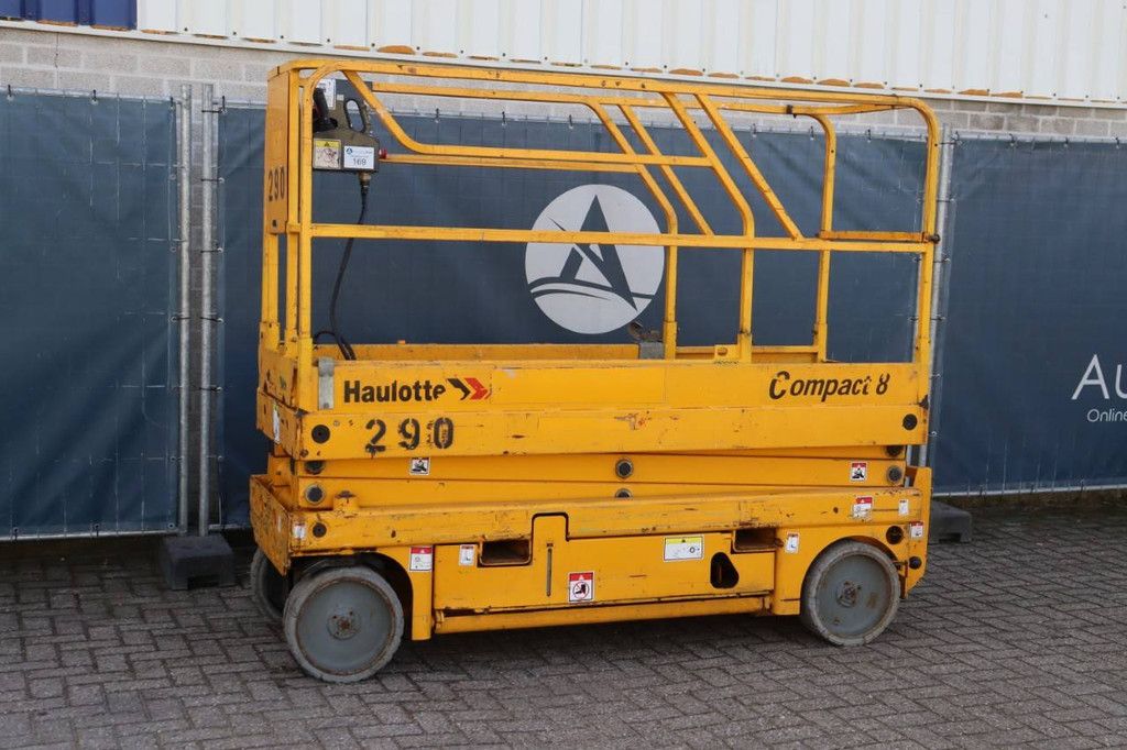 Scherenbühne Haulotte Compact 8 Electric 8m 2012