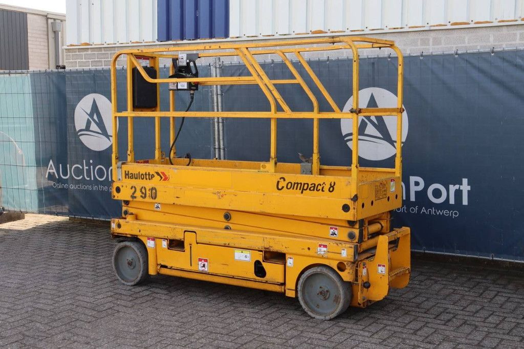 Scherenbühne Haulotte Compact 8 Electric 8m 2012