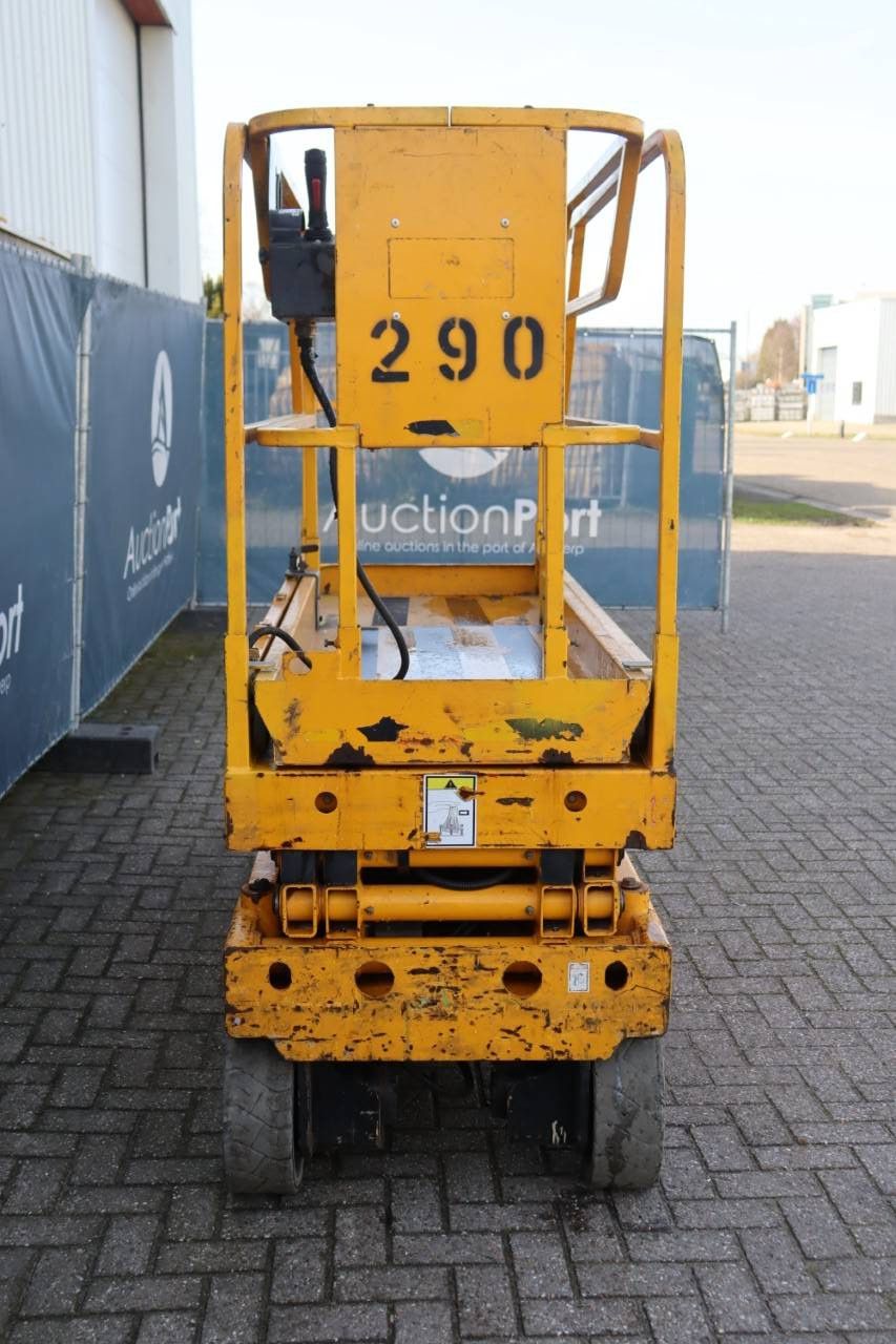 Scherenbühne Haulotte Compact 8 Electric 8m 2012