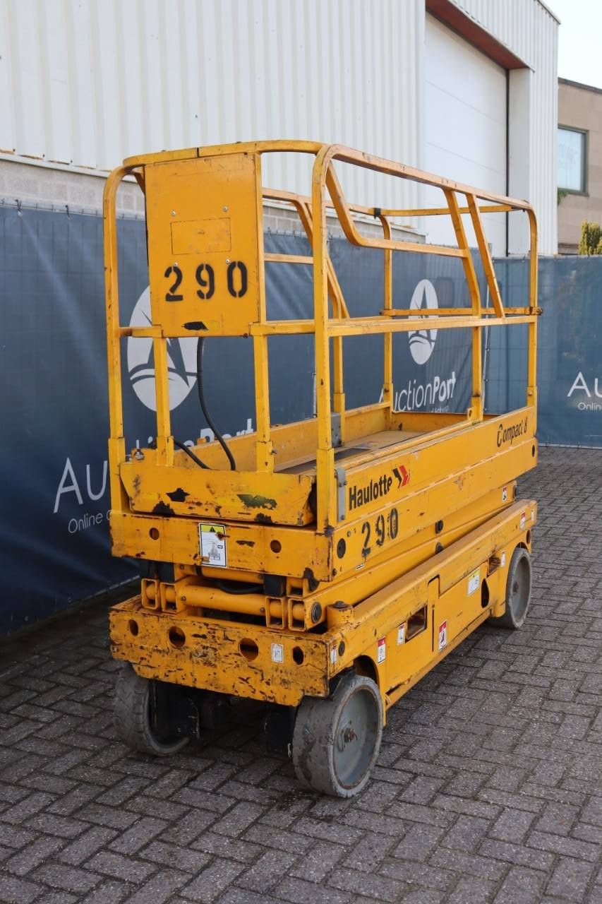 Scherenbühne Haulotte Compact 8 Electric 8m 2012