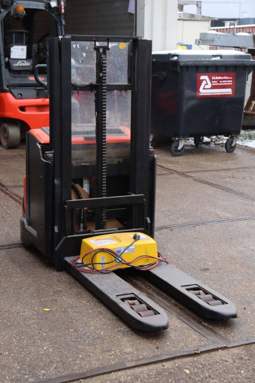 Stapelaar BT SWE200D Elektrisch 2000kg 2015