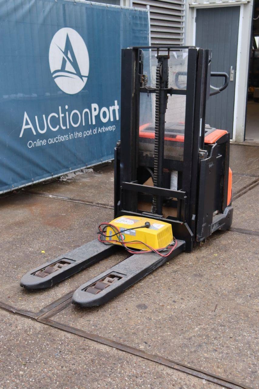 Stapelaar BT SWE200D Elektrisch 2000kg 2015