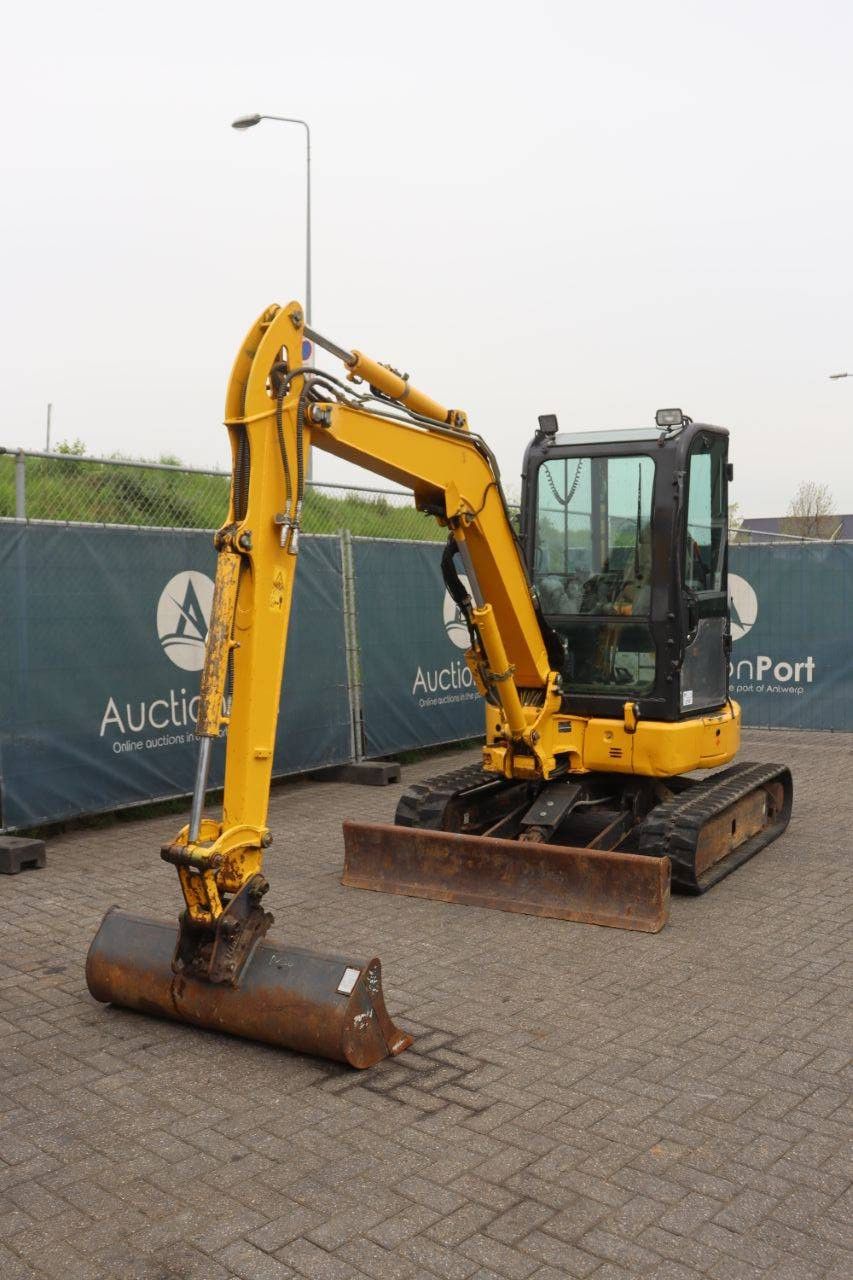 Raupenbagger Komatsu PC35MR-5 Diesel 2018