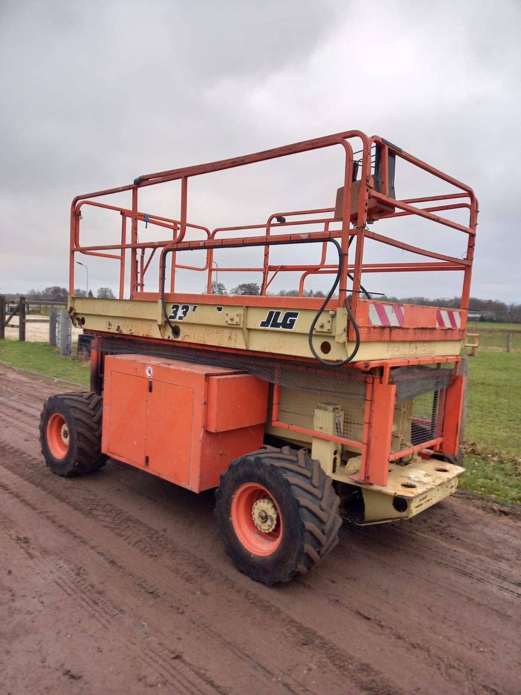 Schaarlift JLG 33RTS Diesel 12m 1998