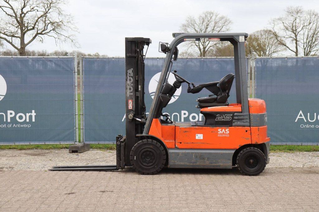 Toyota 7FBMF25 Electric Forklift 2500kg 4.3m 2010