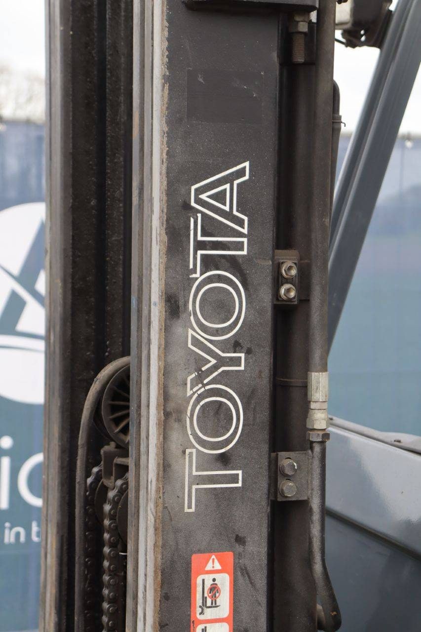 Toyota 7FBMF25 Electric Forklift 2500kg 4.3m 2010