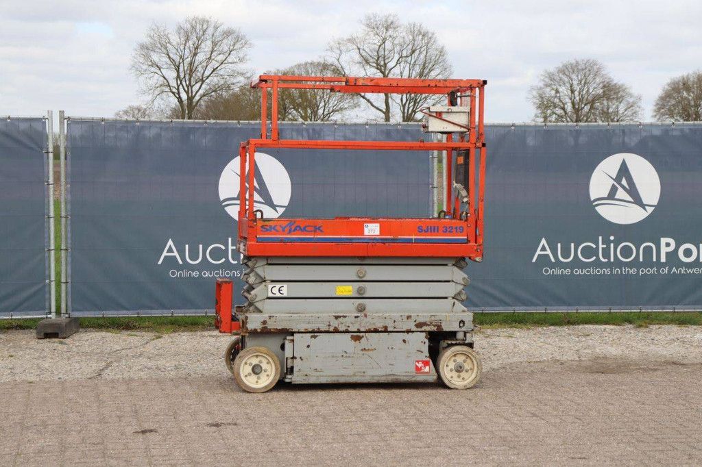 Skyjack SJIII 3219 Electric Scissor Lift 7.8m 2005