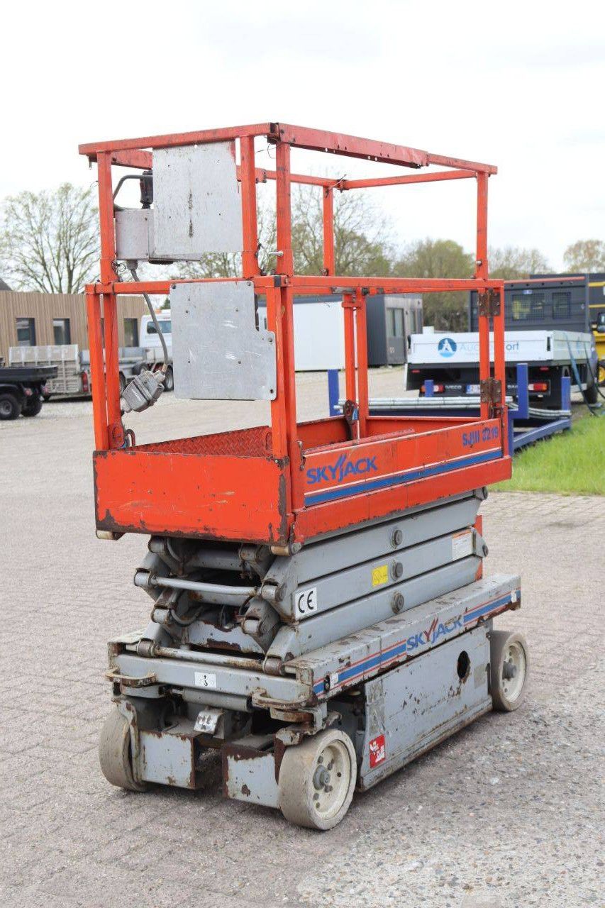 Skyjack SJIII 3219 Electric Scissor Lift 7.8m 2005