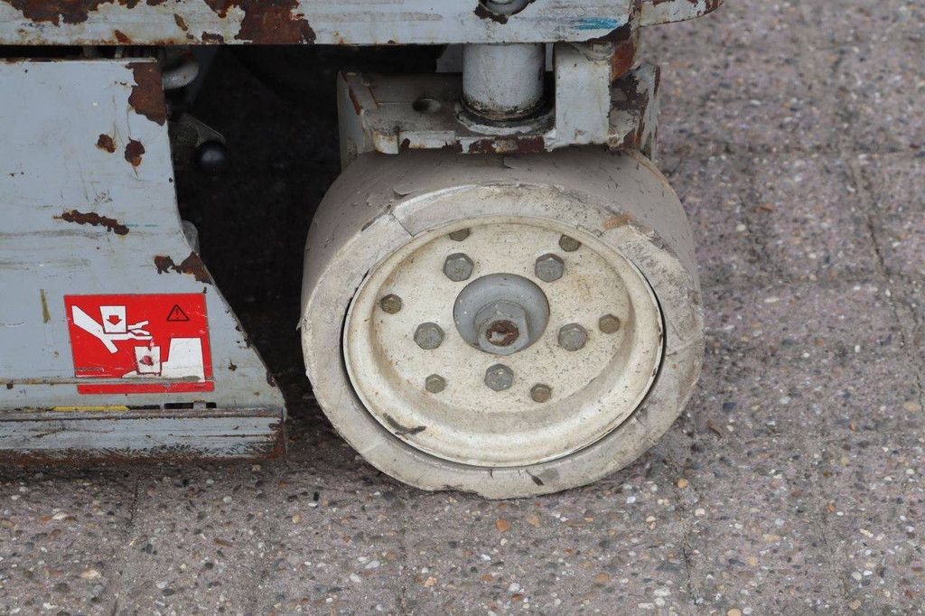 Skyjack SJIII 3219 Electric Scissor Lift 7.8m 2005