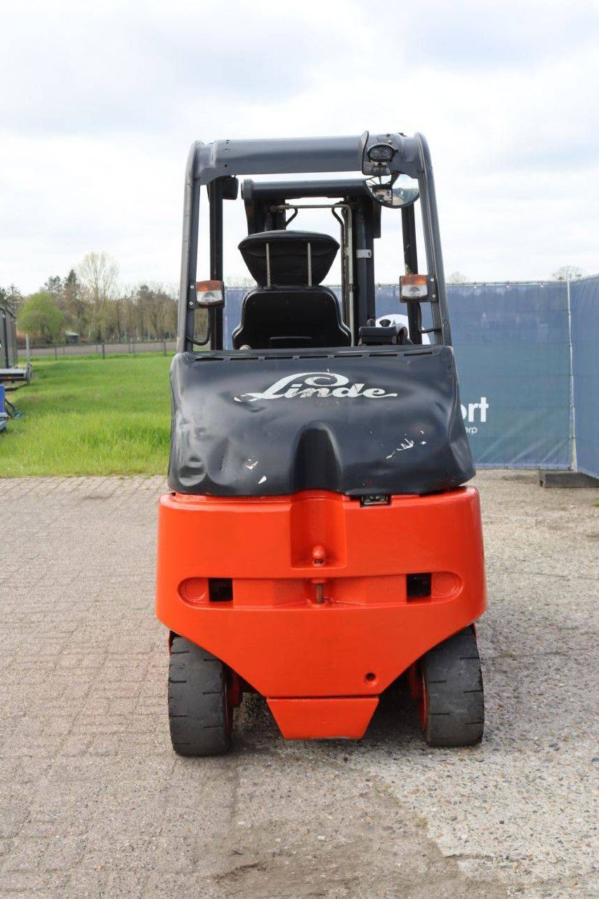 Linde E30-03-600 Electric Forklift 3000kg 4.45m 2005