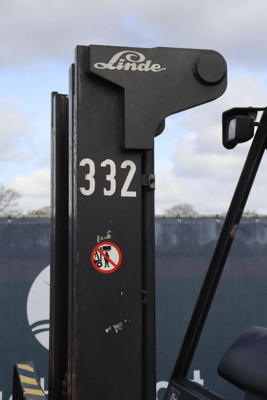 Linde E30-03-600 Electric Forklift 3000kg 4.45m 2005