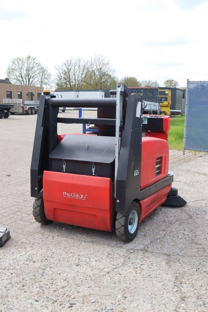 Meclean Elektrokehrmaschine