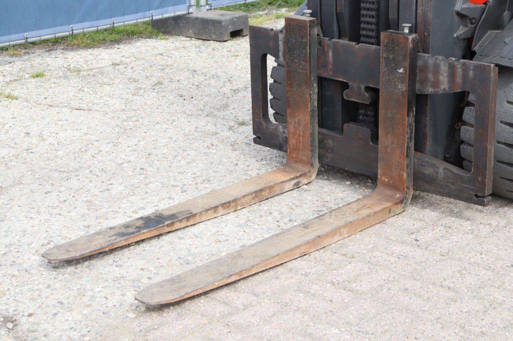 Linde E30-03-600 Electric Forklift 3000kg 5.0m 2005