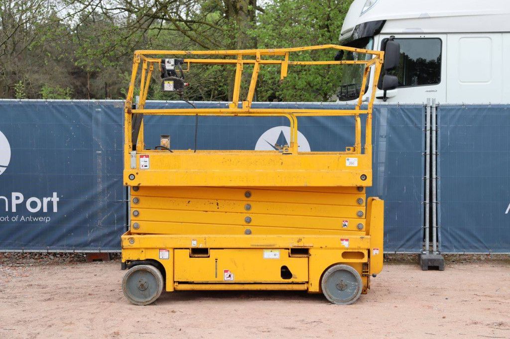 Scherenarbeitsbühne Haulotte COMPACT12 Electric 12m 2014