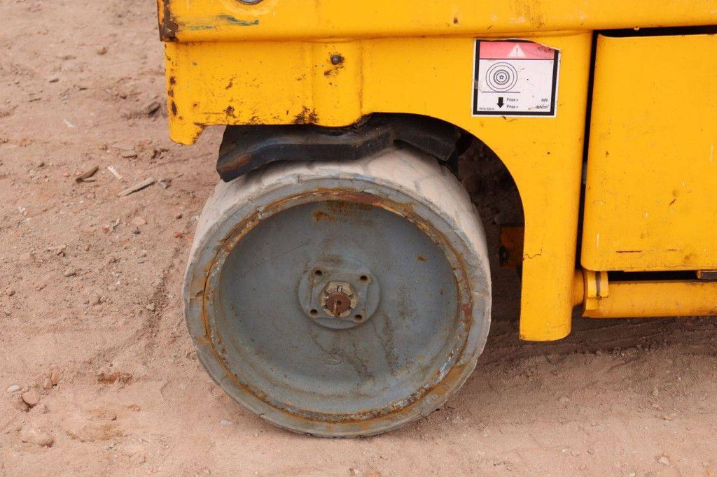 Scherenarbeitsbühne Haulotte COMPACT12 Electric 12m 2014