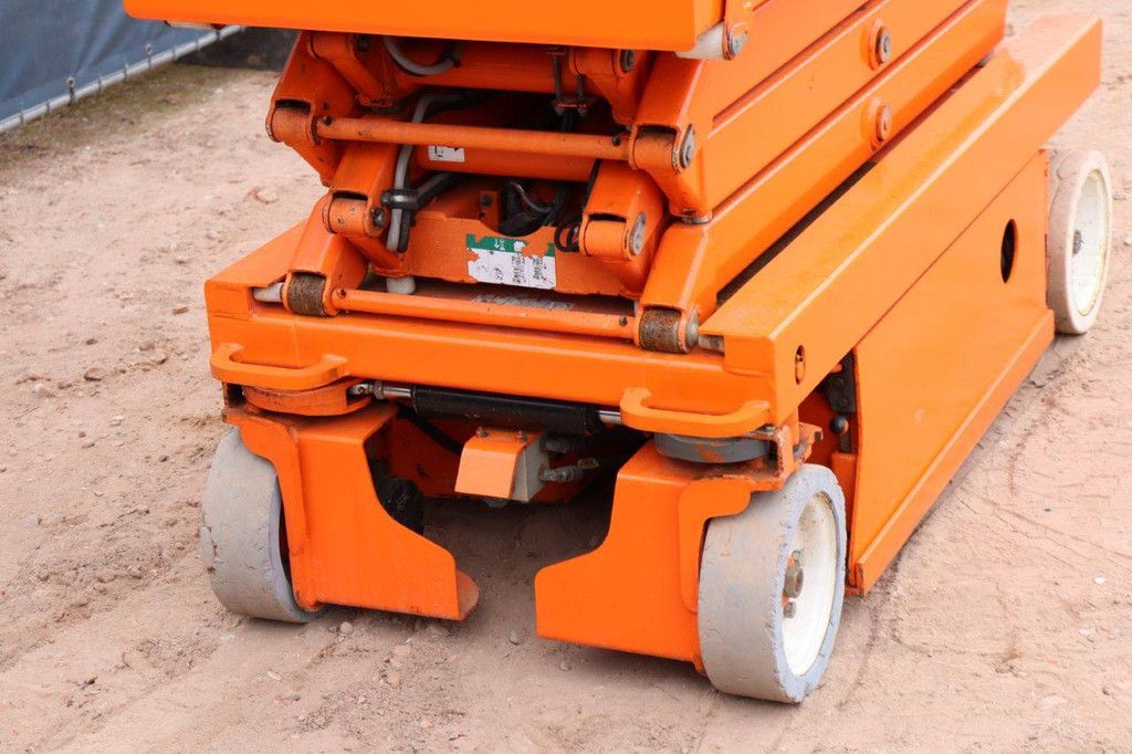Skyjack SJ3219 Electric Scissor Lift 7.8m 2015