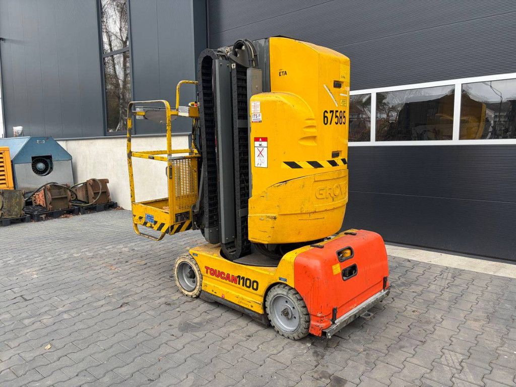 Grove Toucan 1100A Elektrischer Mastlift 11m 2001