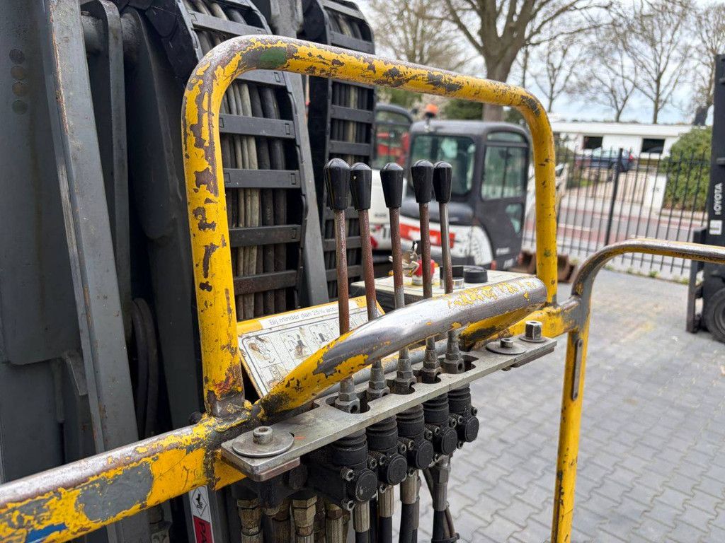 Grove Toucan 1100A Elektrischer Mastlift 11m 2001