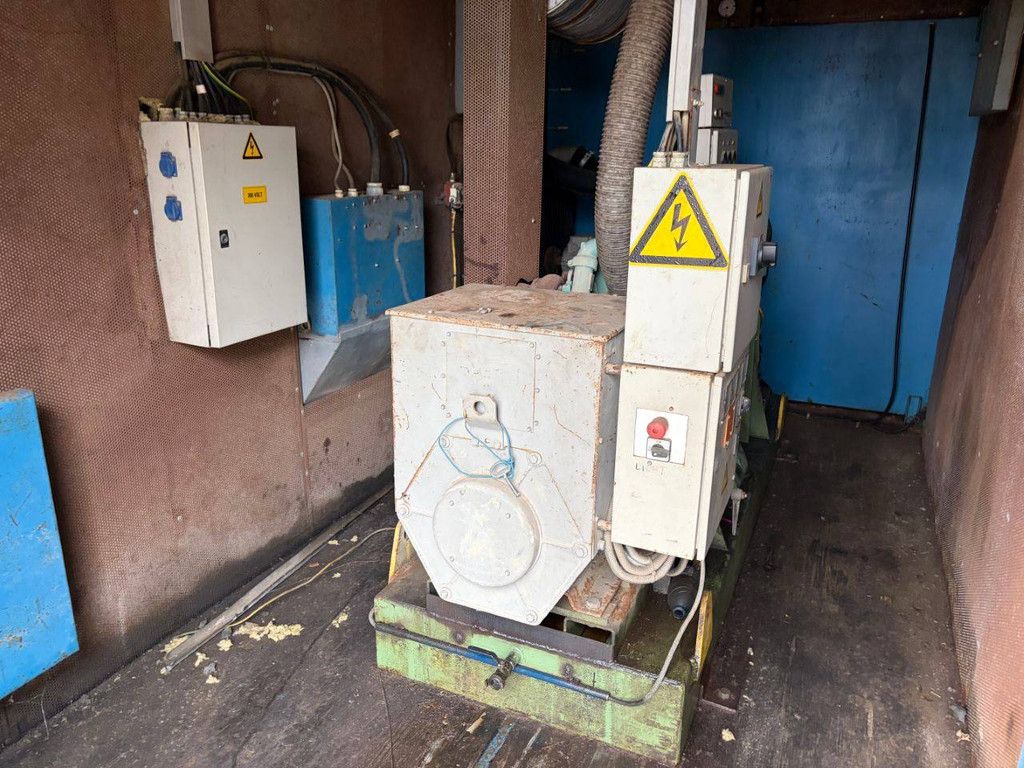 Stamford UC.I274F1 Dieselgenerator 160 kVA, Baujahr 1998, installiert in einem Container