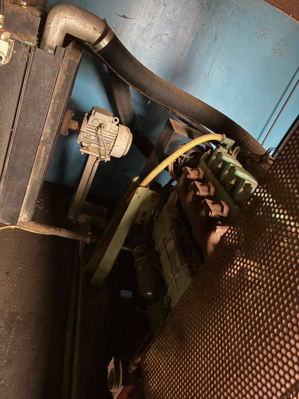 Stamford UC.I274F1 Dieselgenerator 160 kVA, Baujahr 1998, installiert in einem Container