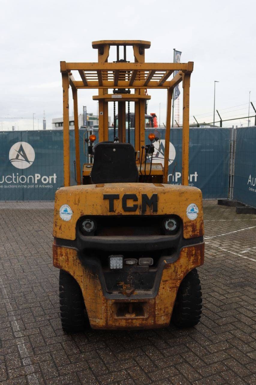 Gabelstapler TCM FD30Z5 Diesel 2300 kg