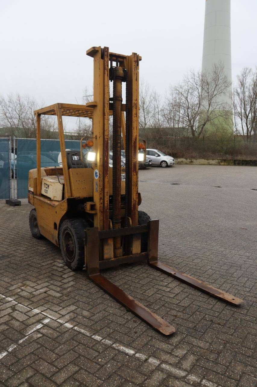 Gabelstapler TCM FD30Z5 Diesel 2300 kg