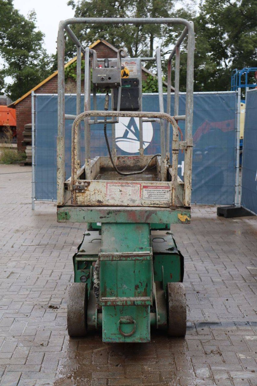 Scherenbühne UpRight SL20 Elektrisch 8,1 m 2000